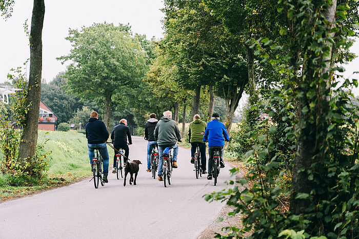 Männer fahren Rad im Umkreis von Seppenrade